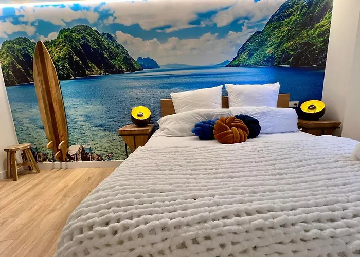 North Shore 6 Apartment