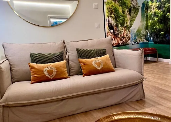 North Shore 6 Apartment *