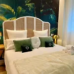 North Shore 6 *